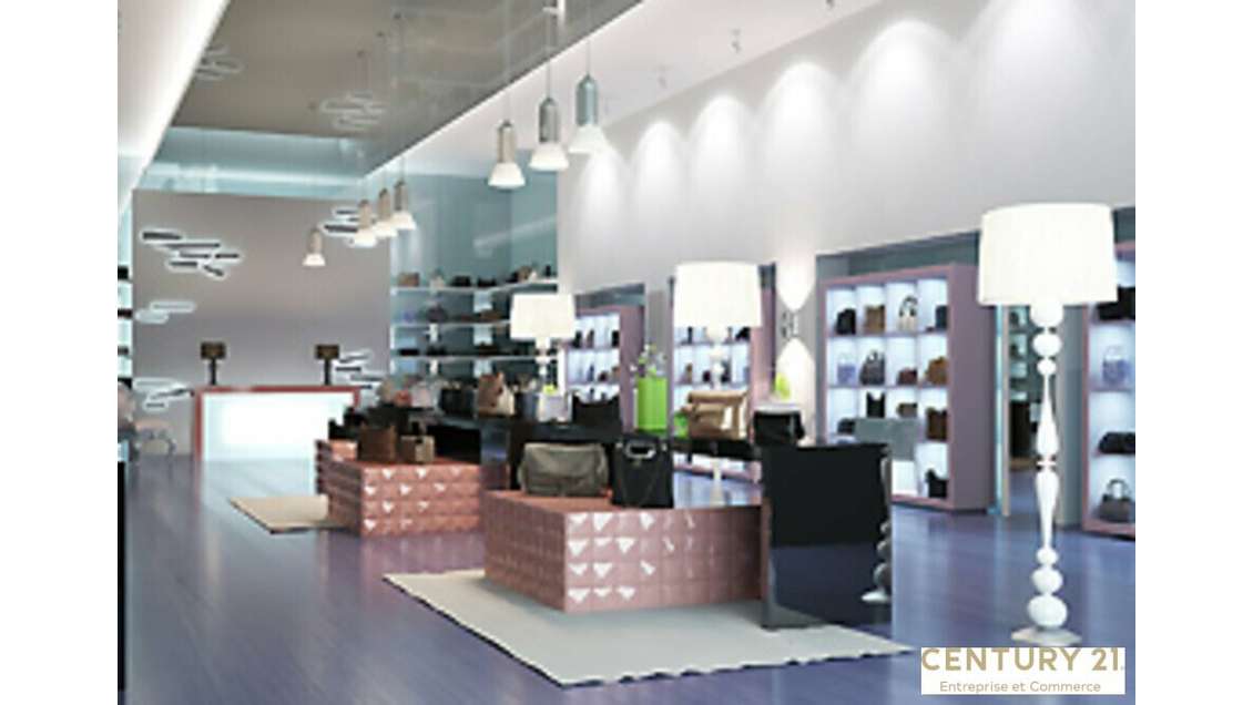 Local commercial 130m² à vendre à Le Mans centre