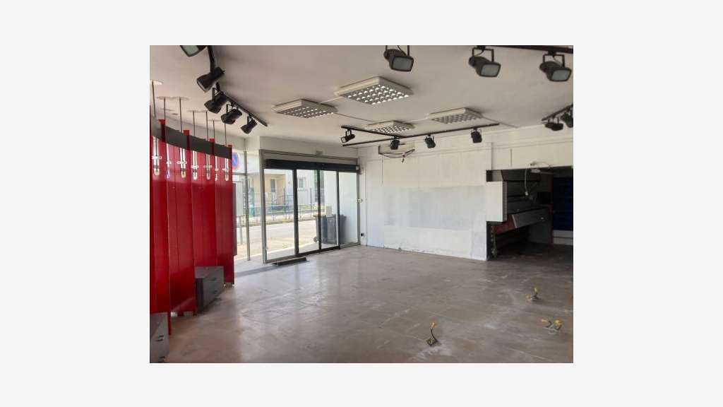 Vente boutique 161m² à réaménager prox d'Agen