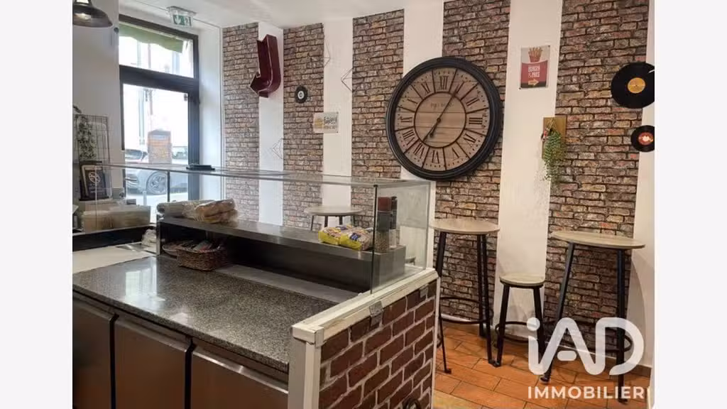Vente local commercial 25m² Le Puy-Sainte-Réparade