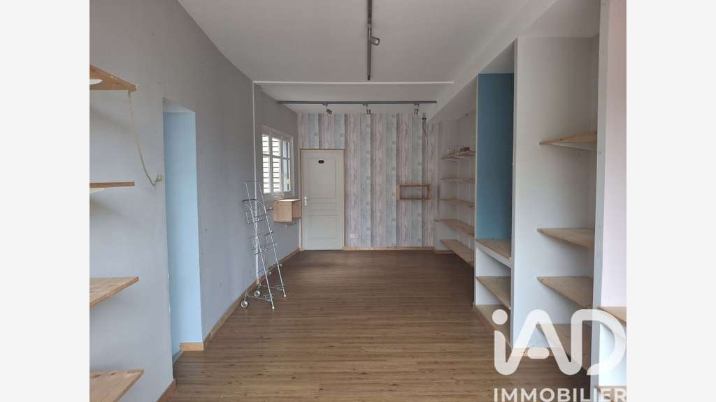 Vente immeuble mixte à Les Aix-d'Angillon