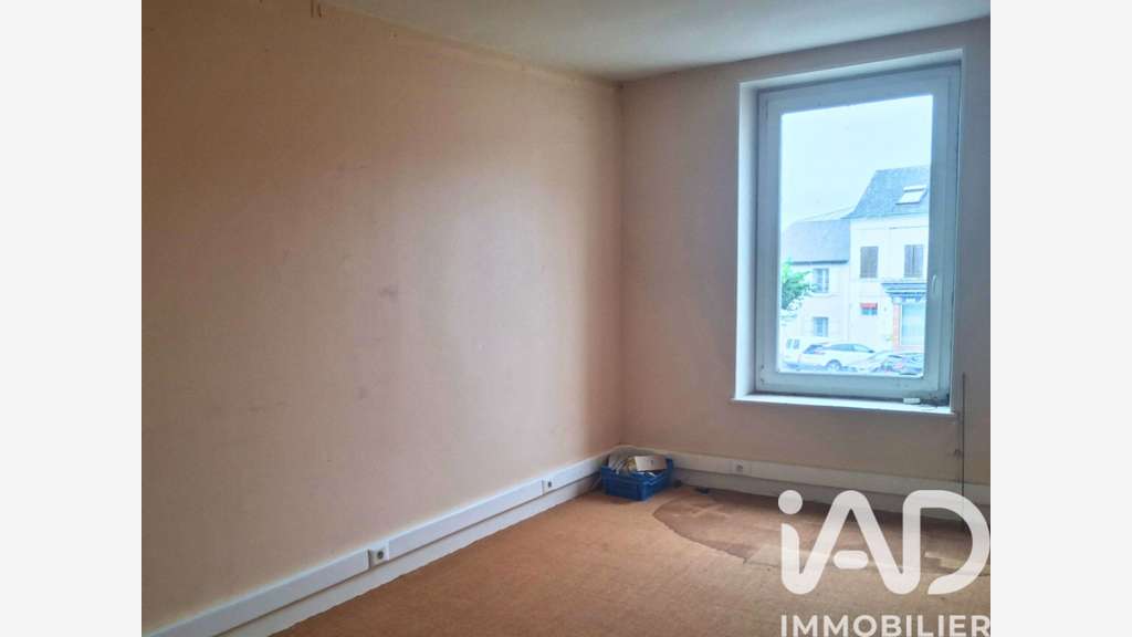 Vente immeuble mixte à Les Aix-d'Angillon