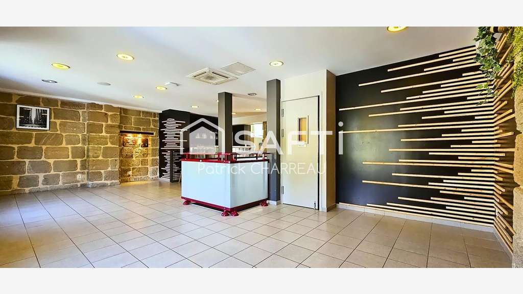 AV local professionnel 3 niveaux 210m² Les Angles