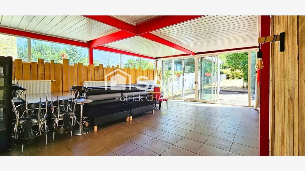 AV local professionnel 3 niveaux 210m² Les Angles