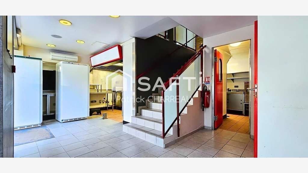 AV local professionnel 3 niveaux 210m² Les Angles