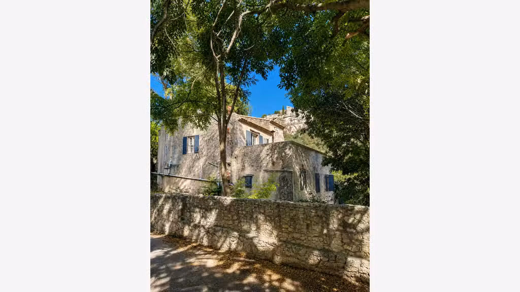 Un hôtel aux Baux de Provence à réinventer