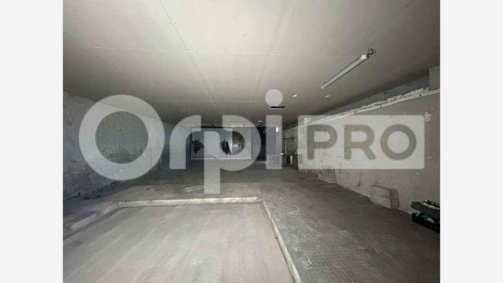 Local commercial loué 325m² à vendre à Limoges