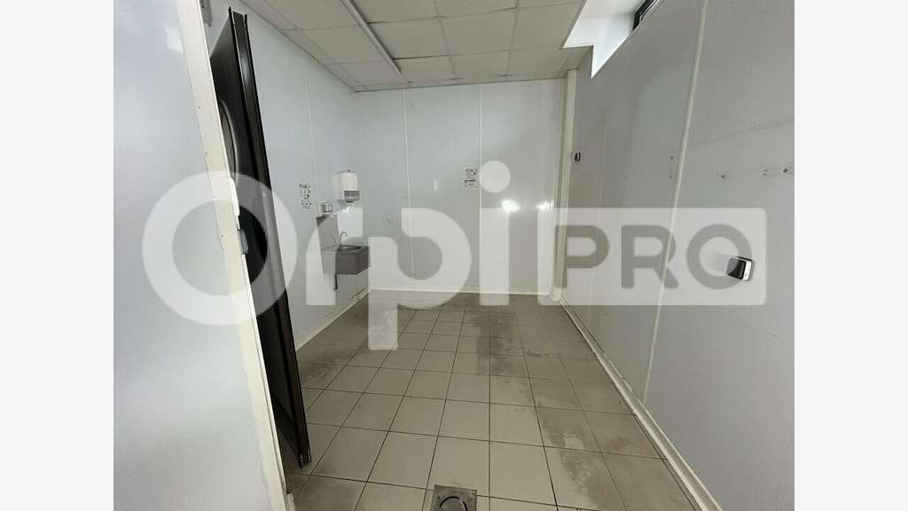 Local commercial loué 325m² à vendre à Limoges