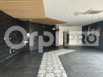 Local commercial loué 325m² à vendre à Limoges