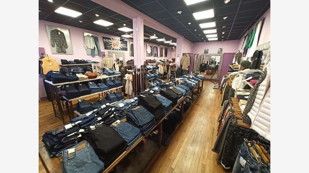 Droit au Bail d'une boutique de 550 m² en