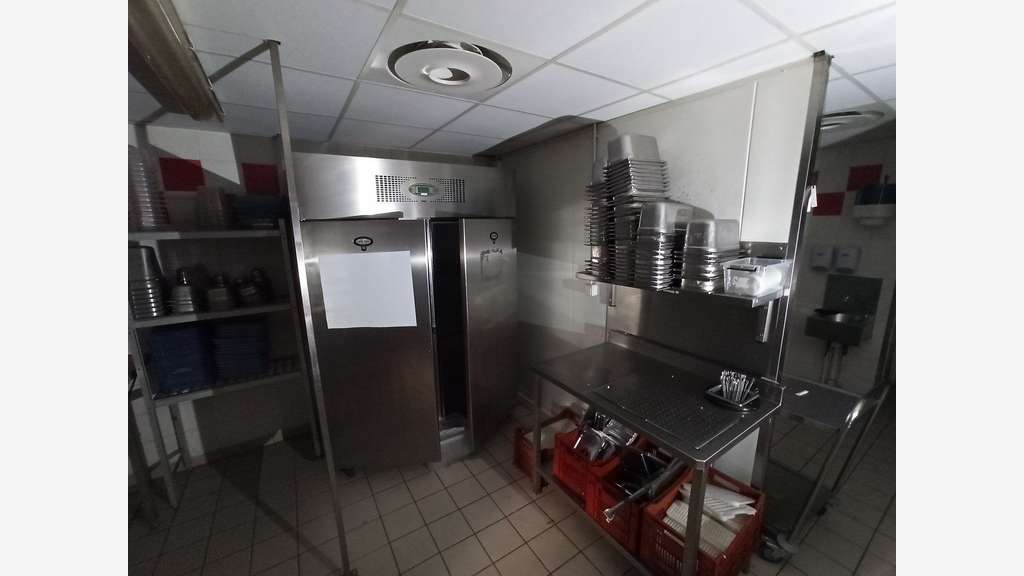 Vente locaux commerciaux 373m² en retail à Limoges