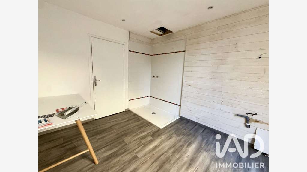 AV local commercial 63m² à Alençon rue commerçante