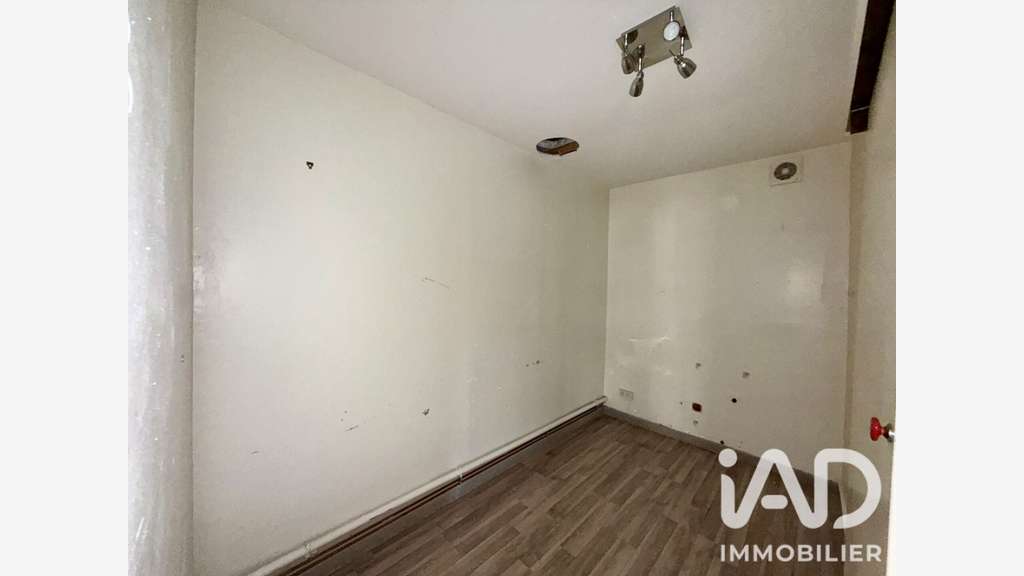 AV local commercial 63m² à Alençon rue commerçante