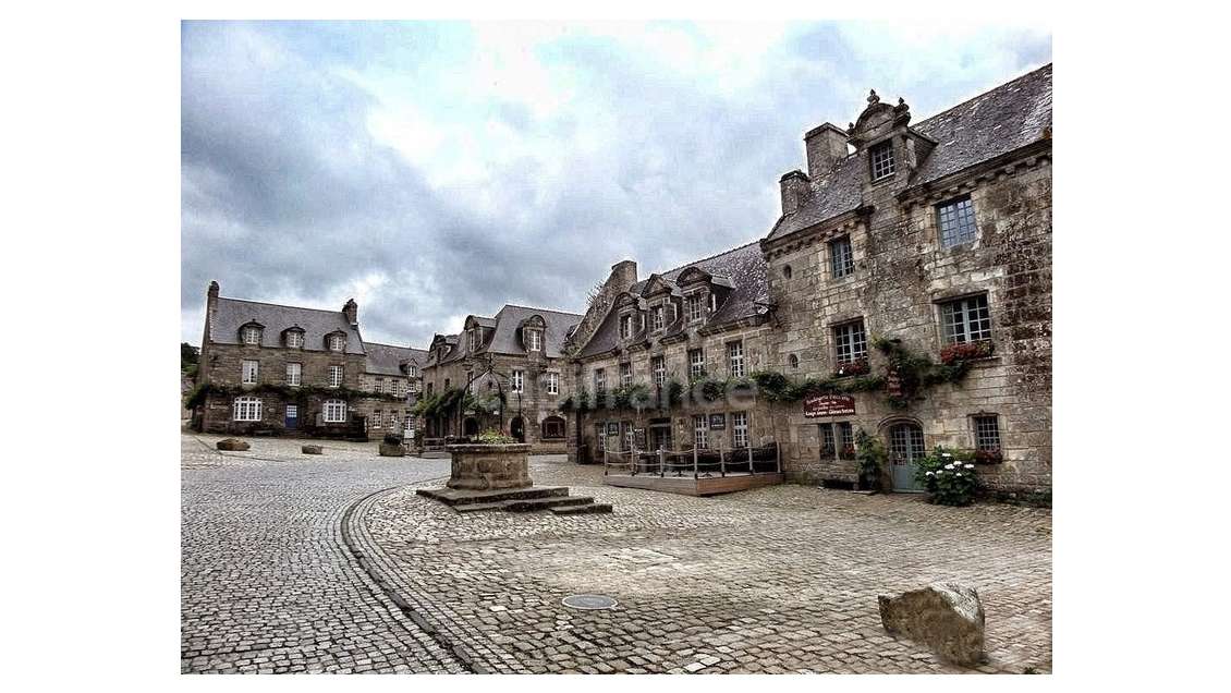 A vendre murs commerciaux à Locronan