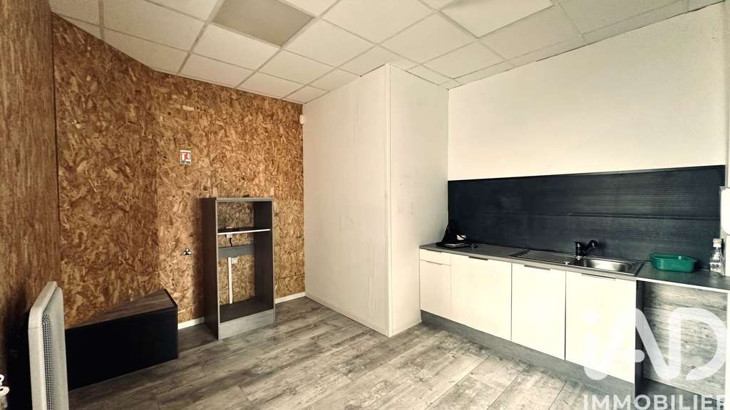 Vente local commercial 101m² en 1ere ligne à Lons