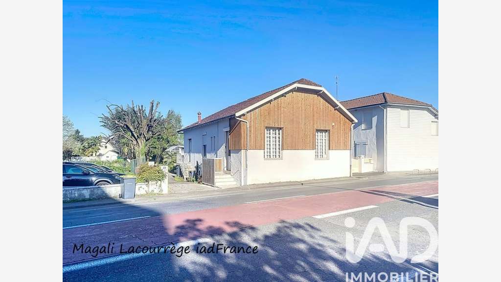 Vente local commercial 101m² en 1ere ligne à Lons