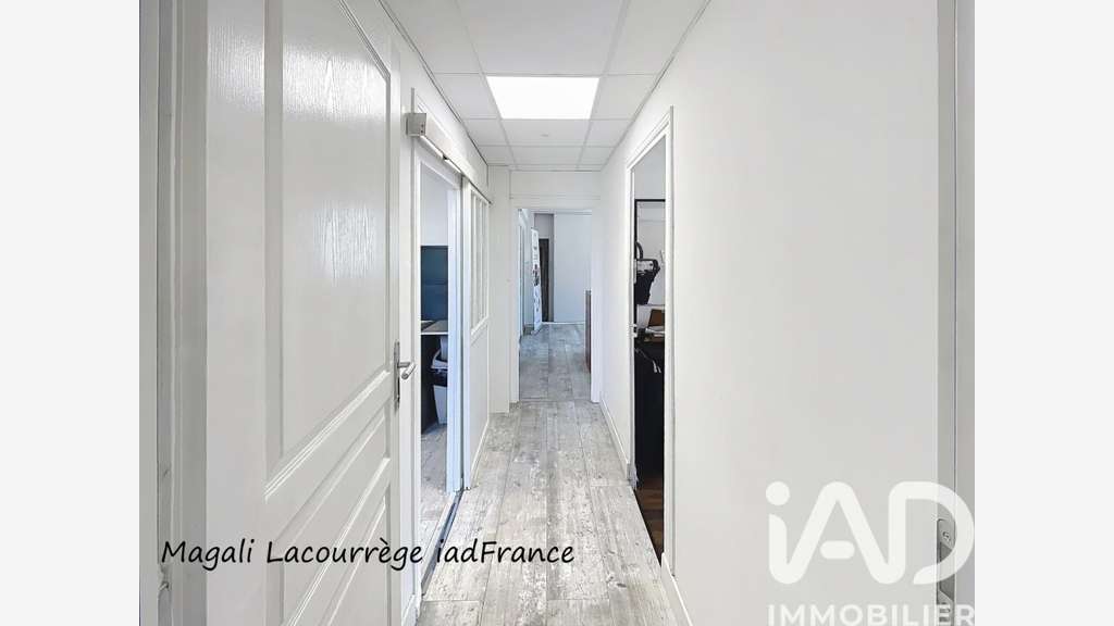 Vente local commercial 101m² en 1ere ligne à Lons