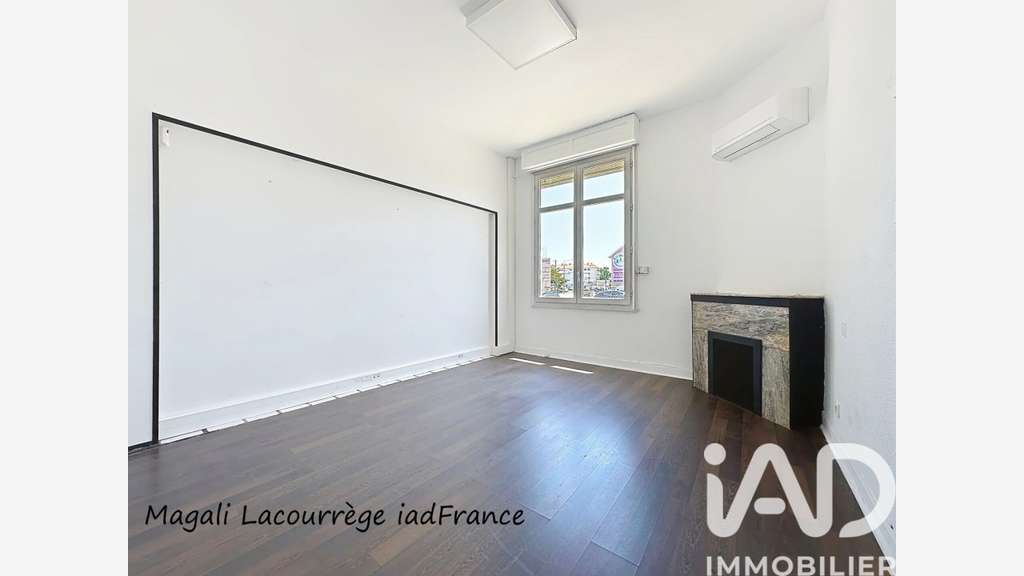 Vente local commercial 101m² en 1ere ligne à Lons