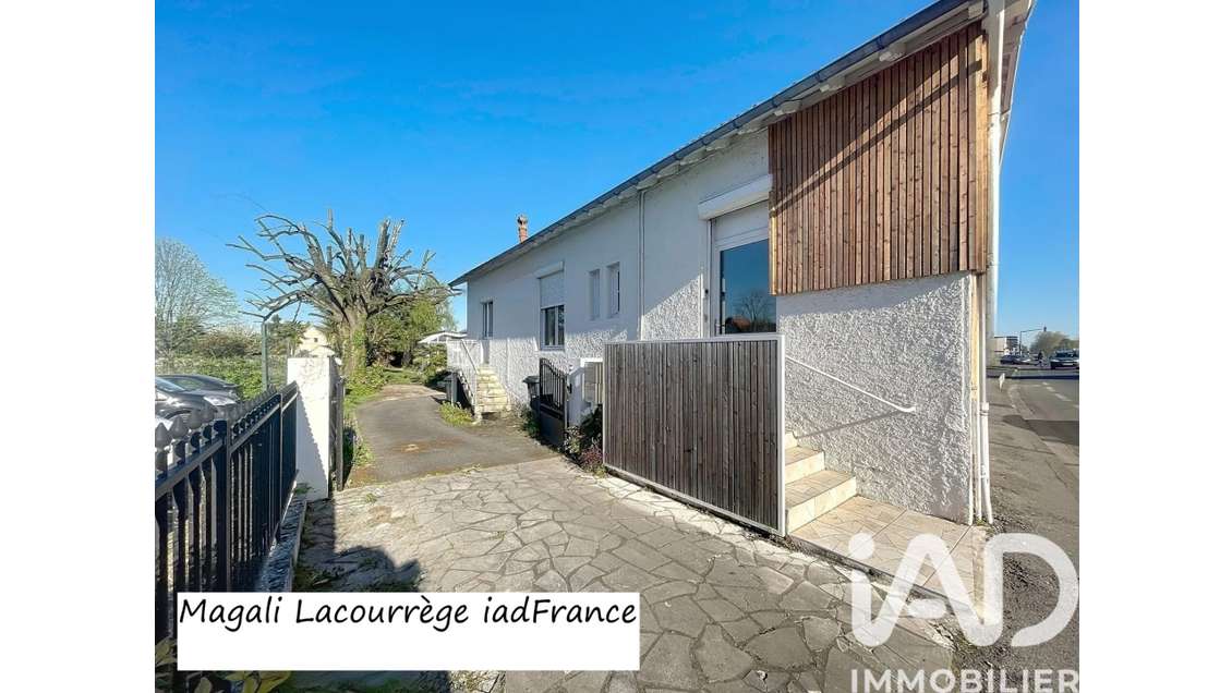 Vente local commercial 101m² en 1ere ligne à Lons