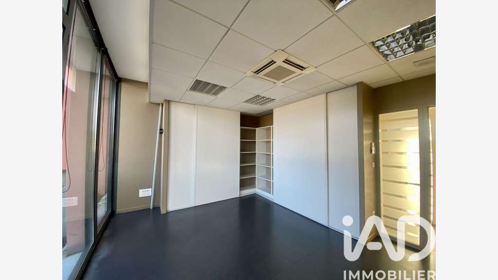 Vente local commercial + 200m² à Lons rte Bayonne