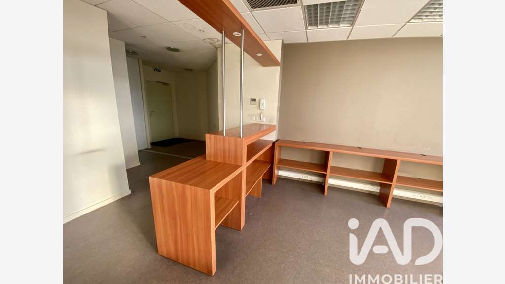 Vente local commercial + 200m² à Lons rte Bayonne