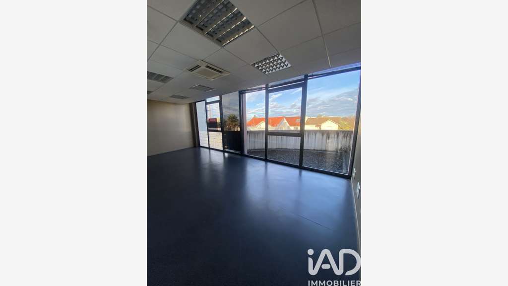 Vente local commercial + 200m² à Lons rte Bayonne