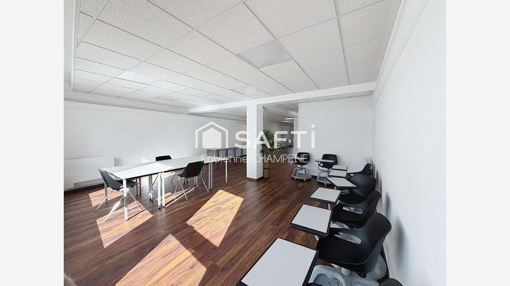 Vente bureaux 106m² R+4 à Lons-le-Saunier centre