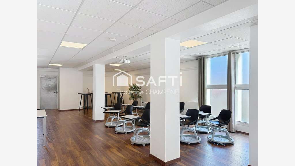 Vente bureaux 106m² R+4 à Lons-le-Saunier centre