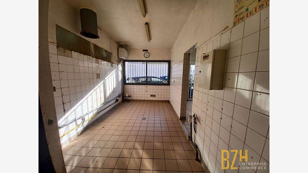 A vendre local commercial 150m² à Lorient centre 