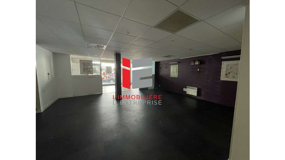 Vente local de 180m² sur axe passant à Lorient