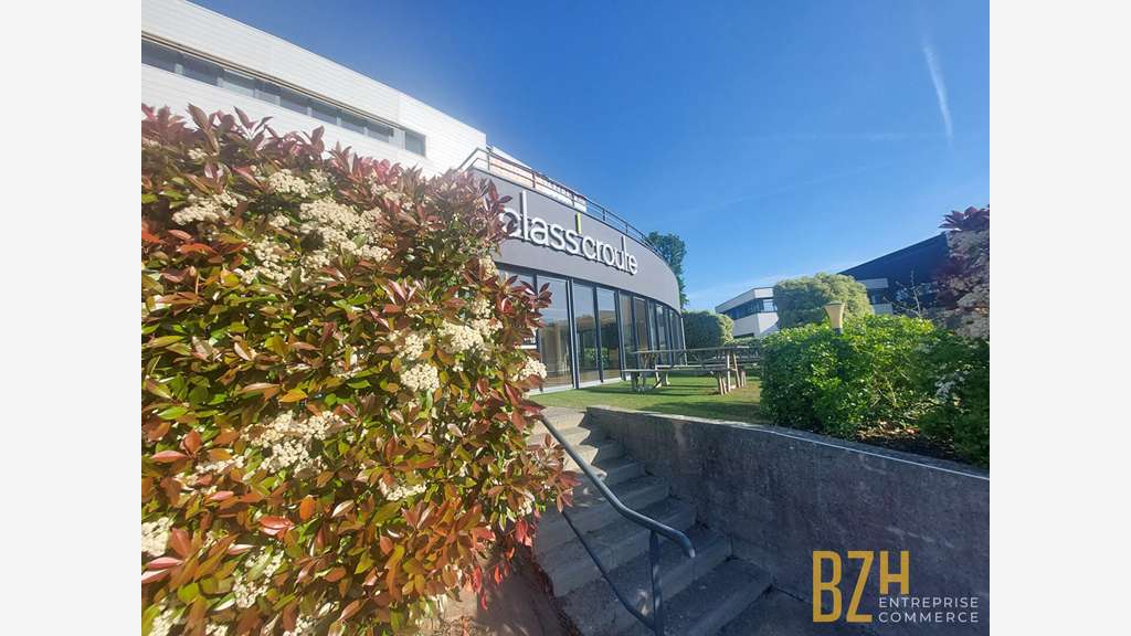 A vendre local commercial 250m² à Caudan Kerpont