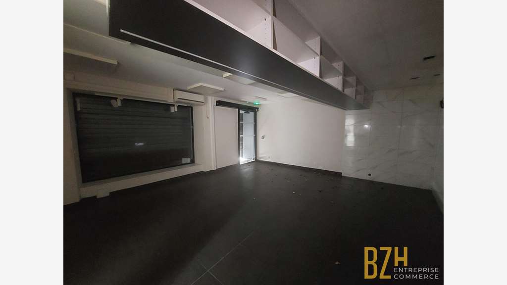 A VENDRE - LOCAL COMMERCIAL 45 m² - SECTEUR 