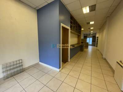 LOCAL COMMERCIAL - 143m² - LORIENT