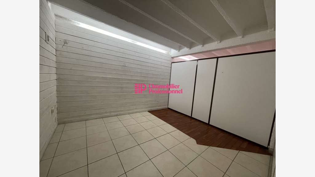 Vente murs commerciaux 143m² à Lorient centre