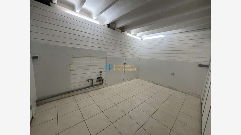 LOCAL COMMERCIAL - 143m² - LORIENT
