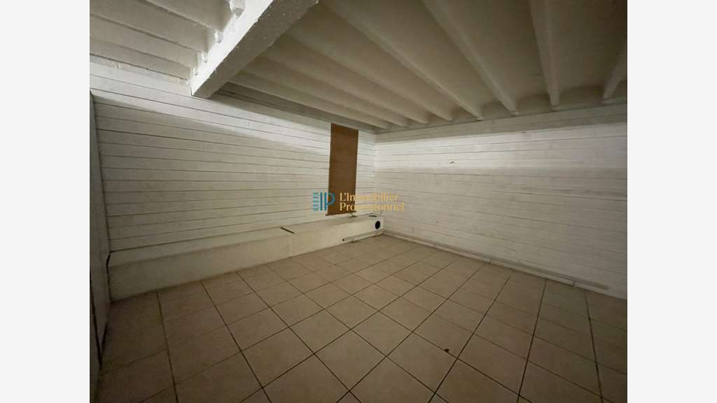 LOCAL COMMERCIAL - 143m² - LORIENT