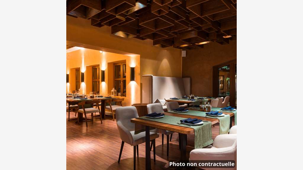 Murs restaurant bar hôtel village pittoresque 21
