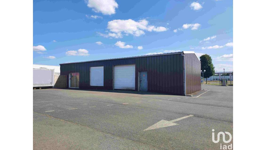 Local commercial à Loudun