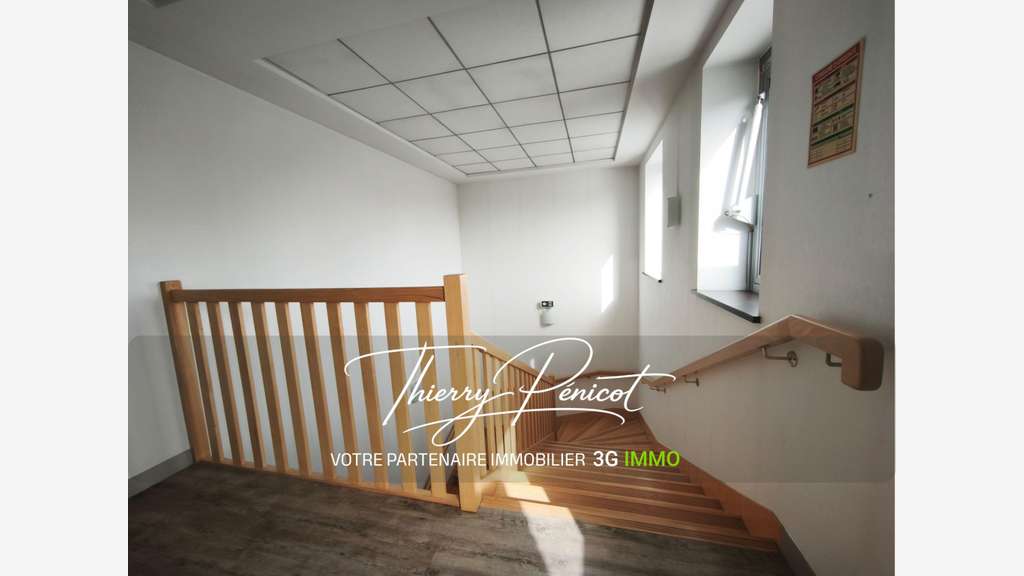 Vente local 250m² empl stratégique à Louvroil