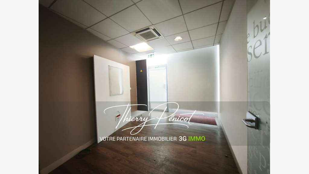 Vente local 250m² empl stratégique à Louvroil
