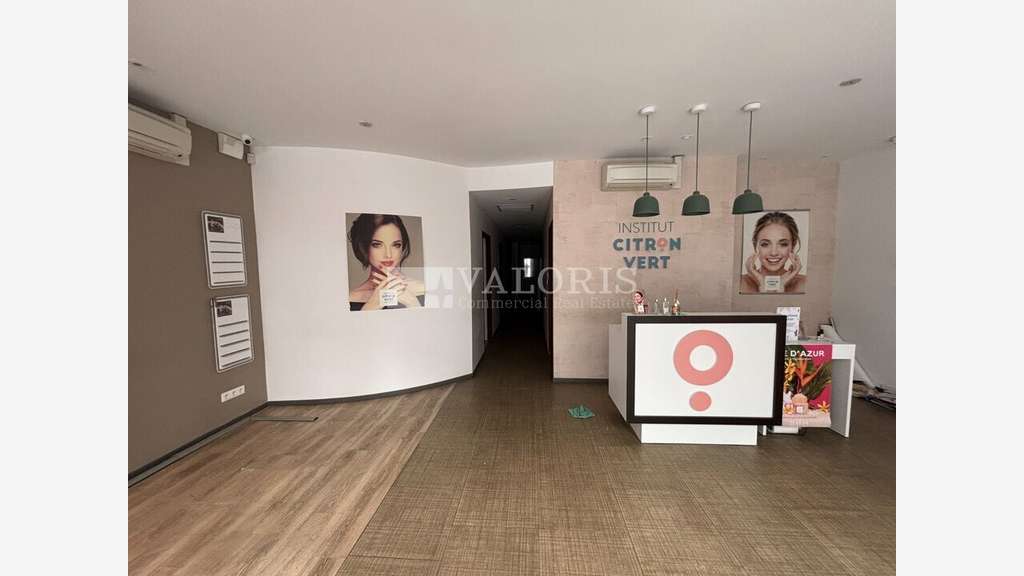AV local commercial 130m² à Lyon 2e République