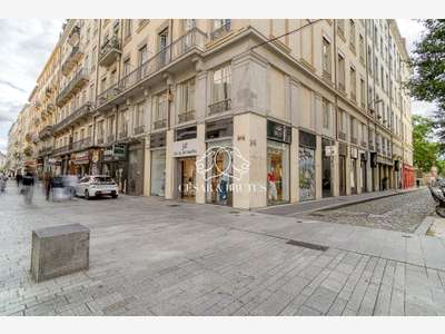 LYON 2ᵉ – PRESQU'ÎLE RUE VICTOR HUGO– MURS COMMER