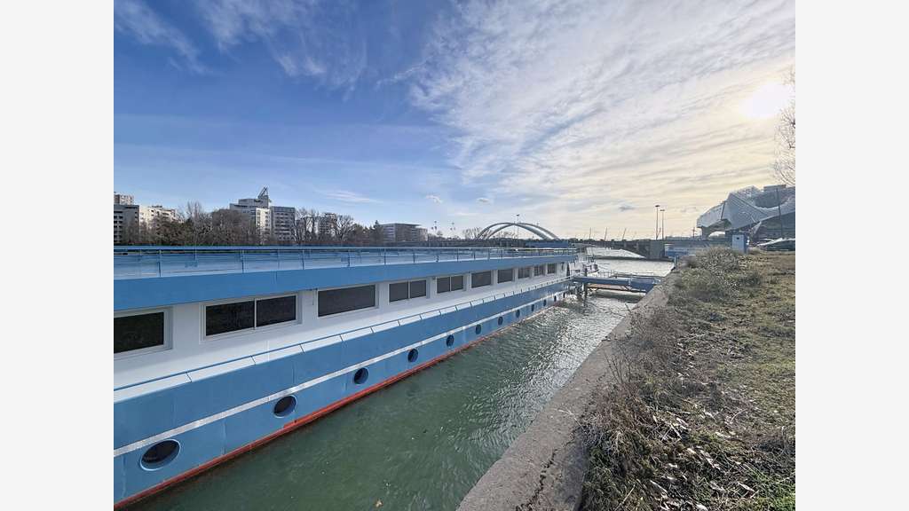 Murs commerciaux - Emplacement premium - péniche