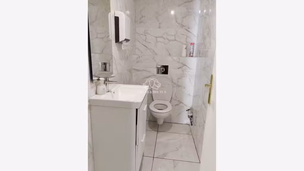 Loue local commercial 80m² cours Lafayette Lyon 3