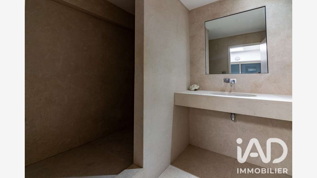 Vente local 250m² à Lyon 6e Place Maréchal Lyautey