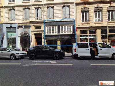 LOCAL Commercial avec entresol