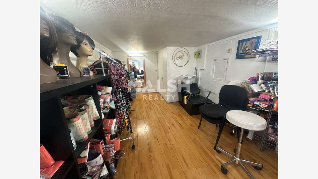 LOCAL COMMERCIAL - À VENDRE - 39 m² - LYON 7
