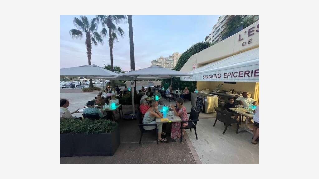 Tabac Presse - Mandelieu - 55.12m² & 90m² terrasse