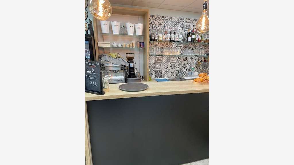 Tabac Presse - Mandelieu - 55.12m² & 90m² terrasse