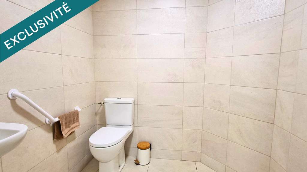 Vente local 67m² au centre de Mandres les Roses