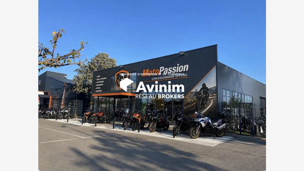 Vente local commercial de 1000m² en zac à Manosque